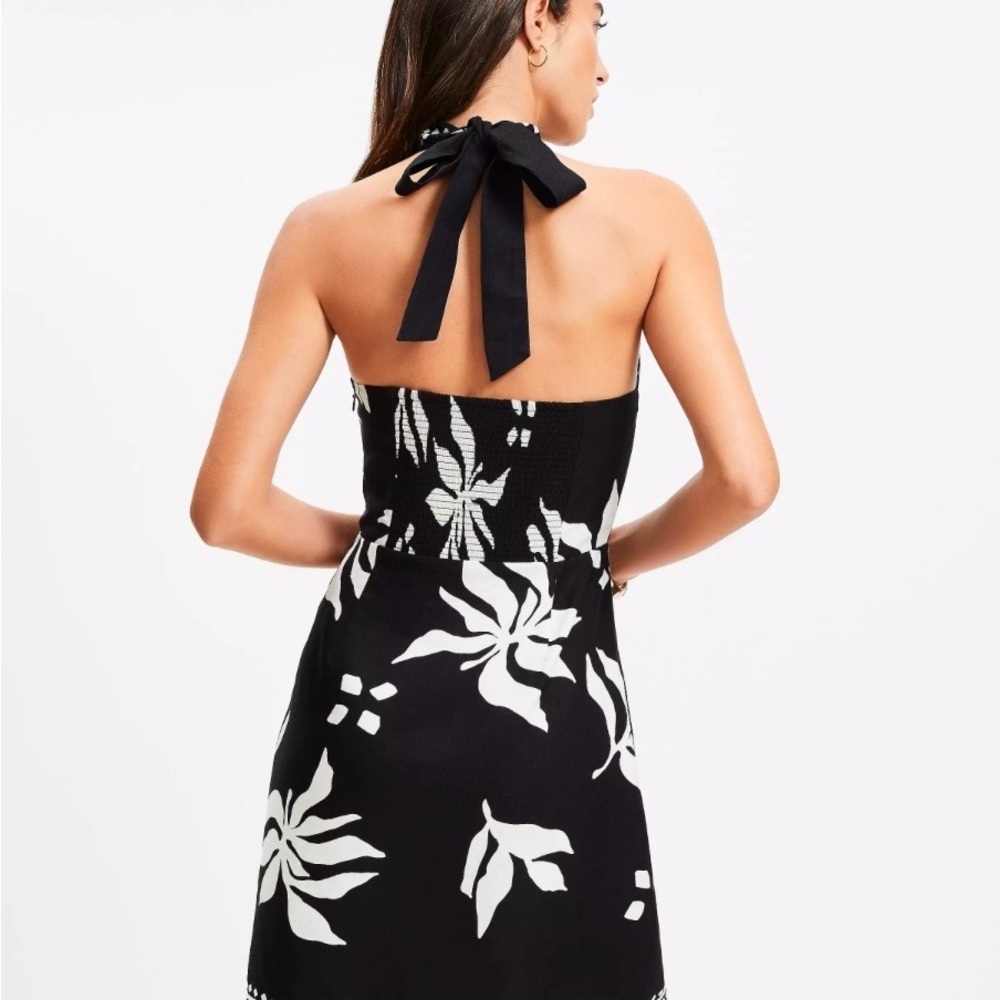 👗Host Pick👗 LOFT Crossover Halter Neck Mini Dress - Picture 4 of 6